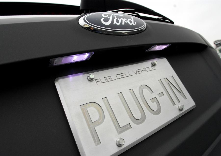  Ford Edge HySeries Plug In Hybrid 2007 года  (фото 10 из 27)